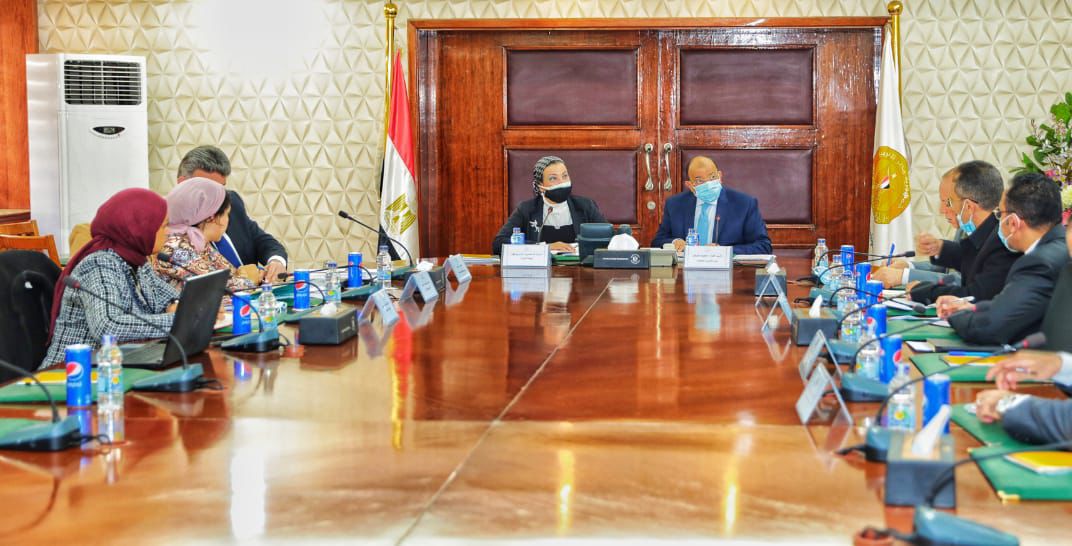 وزير التنمية المحلية محمود شعراوى ووزيرة البيئة د.ياسمين فؤاد