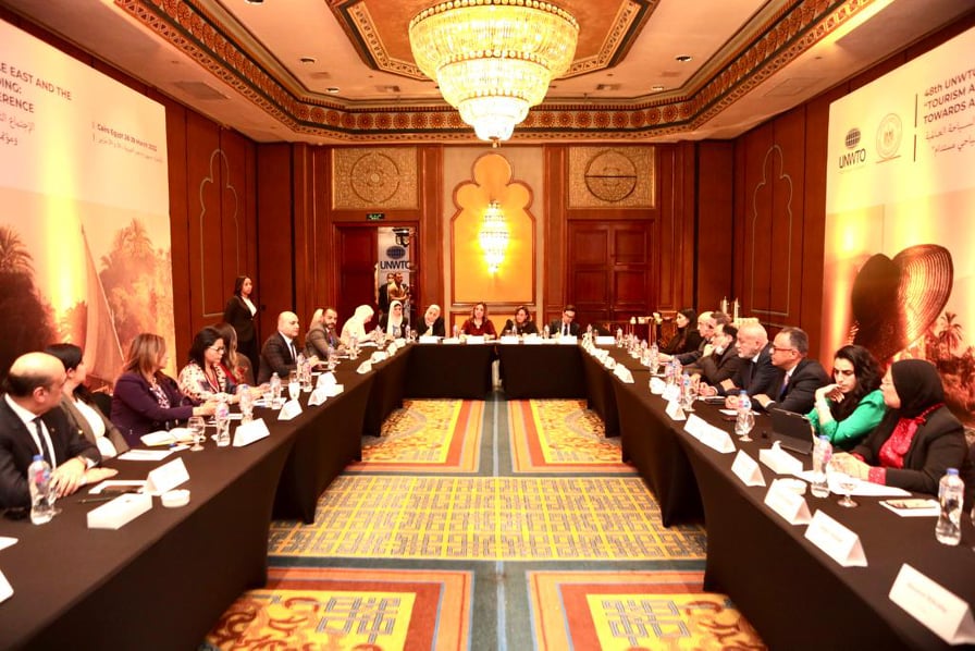 اجتماع لبحث التمويل الأخضر لصناعة الضيافة وقطاع الفنادق