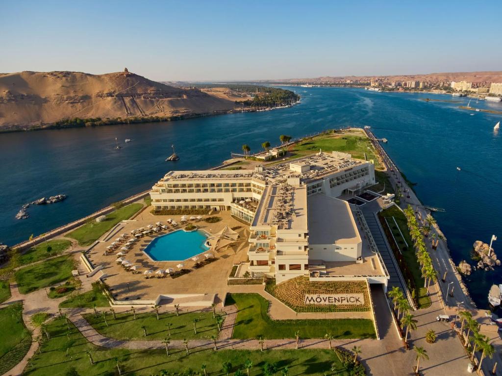 فندق موڤنبيك أسوان