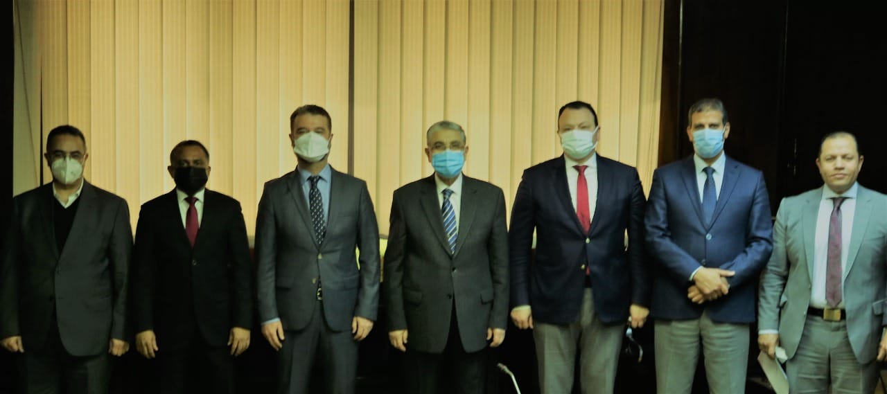 وزير الكهرباء ومسئول دعم الدول والشراكات بالوكالة الدولية للطاقة المتجددة