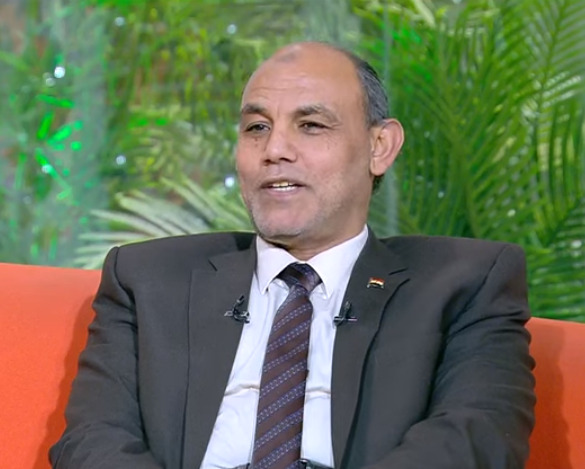 د.شاكر أبو المعاطي رئيس الأرصاد الجوية بمعمل المناخ