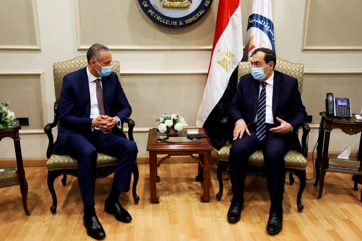 وزير البترول وشركة هني ويل