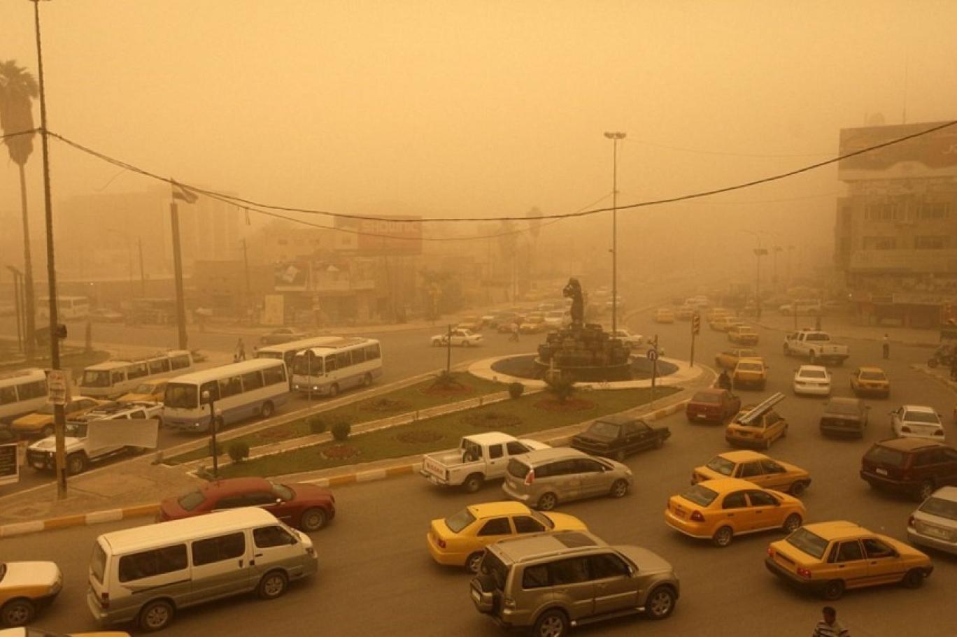 الغبار يجتاح العراق