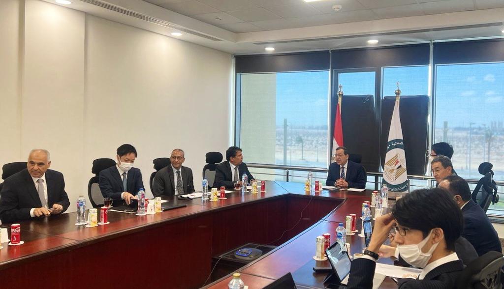 وزير البترول والشركة اليابانية
