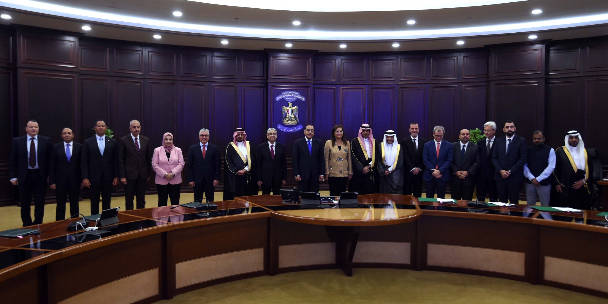اجتماع رئيس مجلس الوزراء