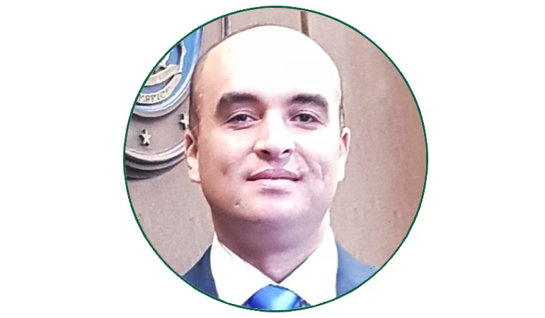 الدكتور : معتز محمد أبوزيد