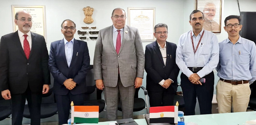 د.محمود محيي الدين