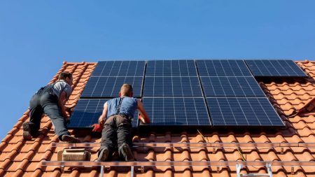 الألواح الشمسية