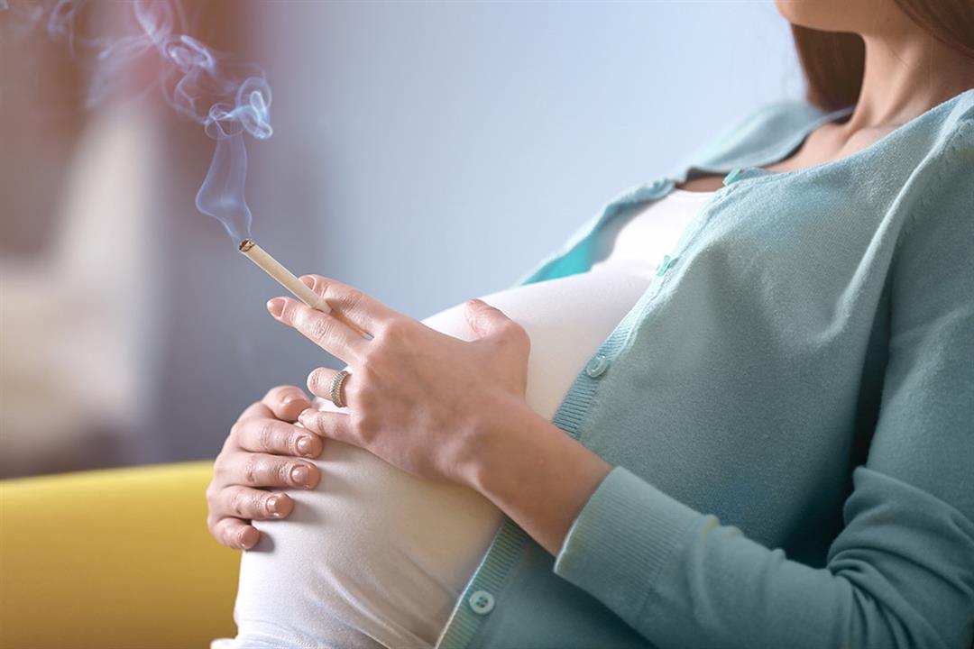 خطر التدخين على الجنين