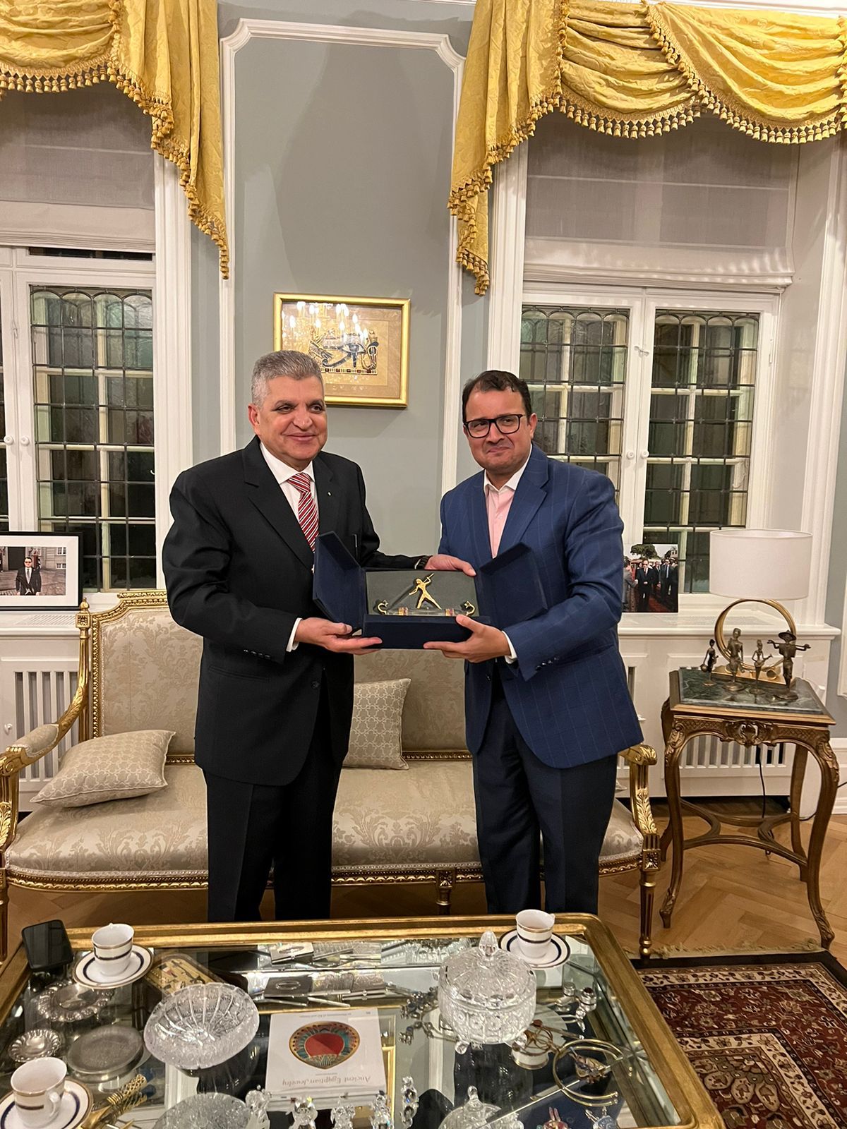 الفريق أسامة ربيع ورئيس شركة ميرسك