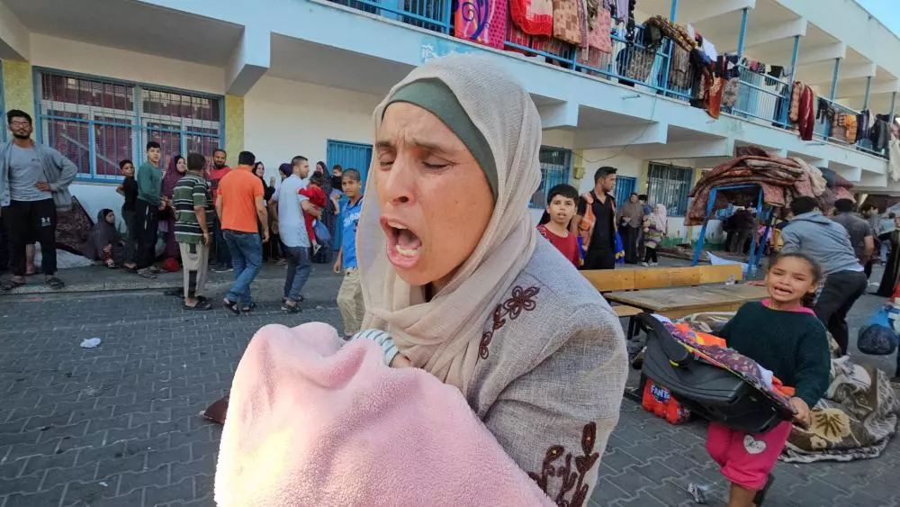 مجازر إسرائيل لا تتوقف وتقصف المدارس ومراكز الإيواء