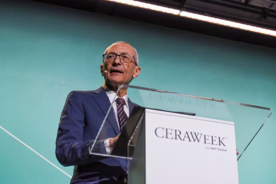 جون بوديستا كبير مستشاري البيت الأبيض- مبعوث المناخ الأمريكي