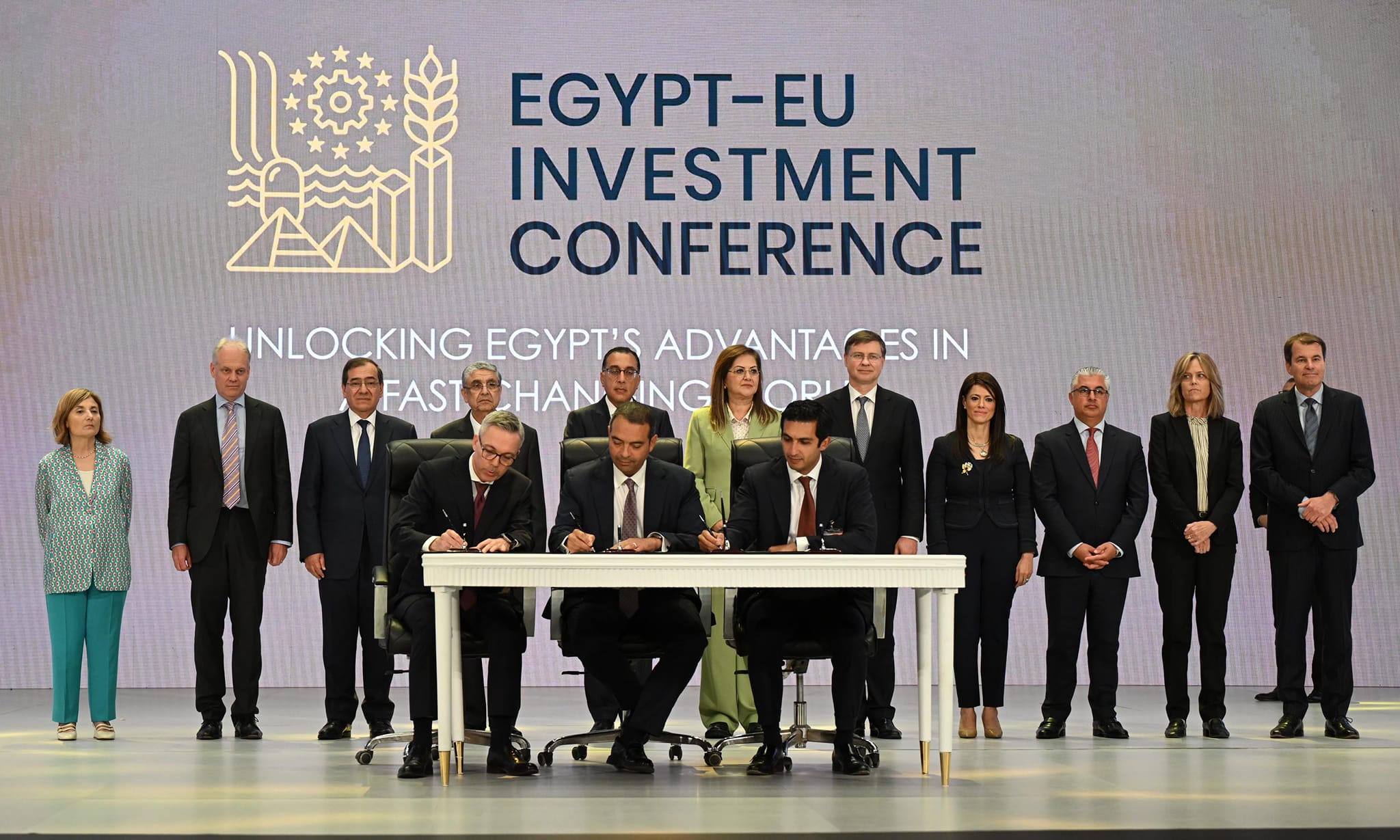 توقيع اتفاقية لإنتاج الأمونيا الخضراء بدمياط