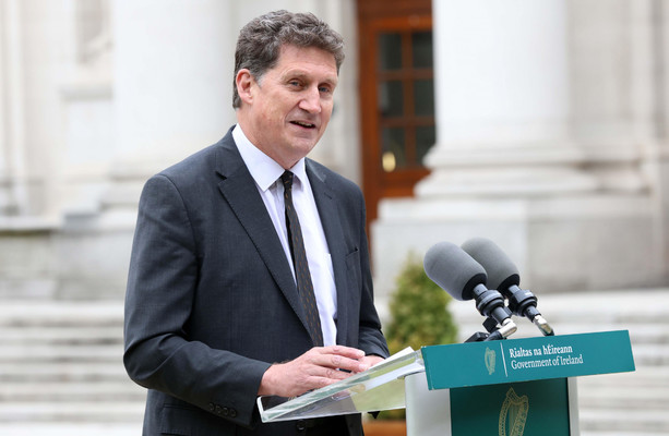 Eamon Ryanوزير البيئة الإيرلندي