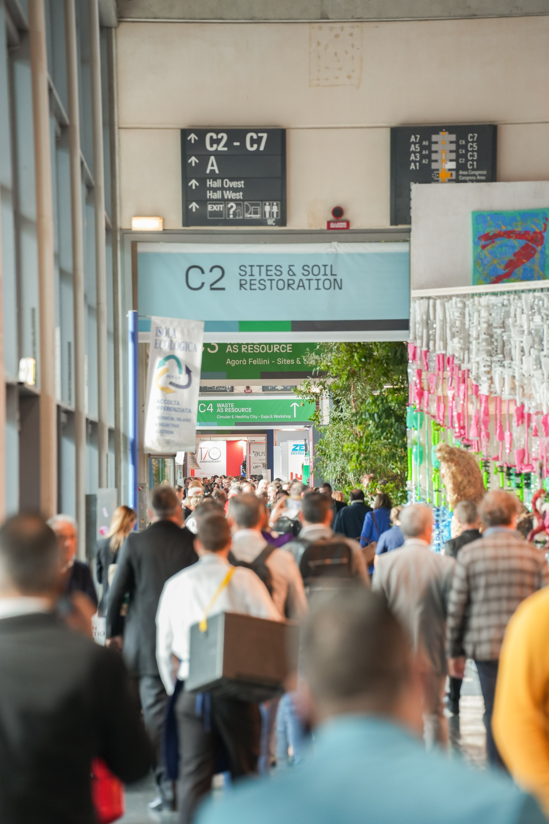 معرض "إيكوموندو"، الحدث المرجعي لمجموعة المعارض الإيطالية