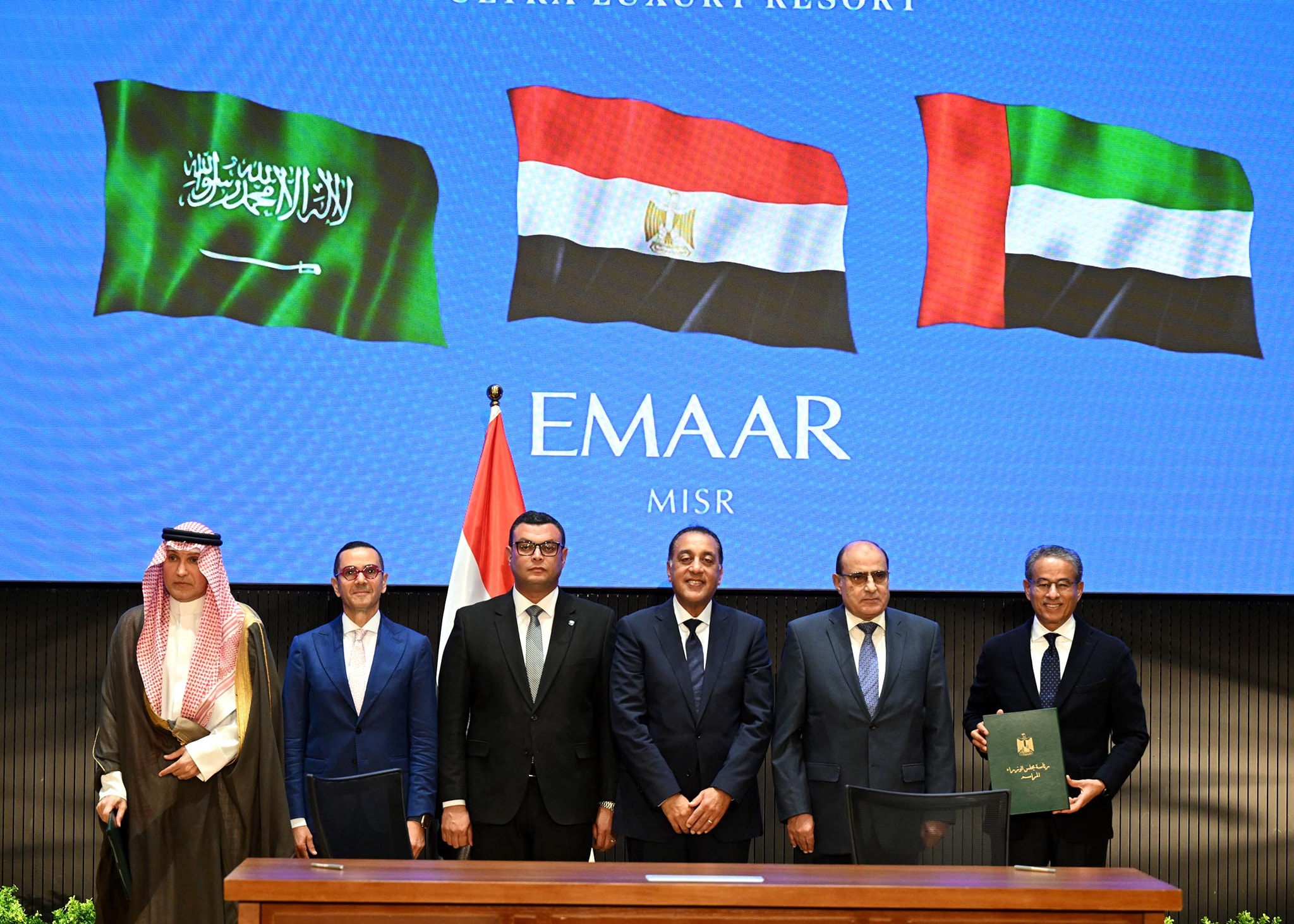 توقيع عقود تدشين مراسي البحر الأحمر بحضور رئيس الوزراء