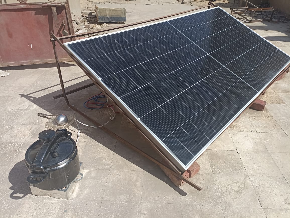 محمد حافظ، المتخصص في مجال الطاقة الشمسية