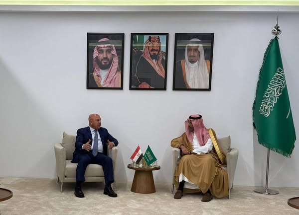 لقاء وزير الصناعة السعودي بندر الخريّف مع نائب رئيس مجلس الوزراء المصري كامل الوزير