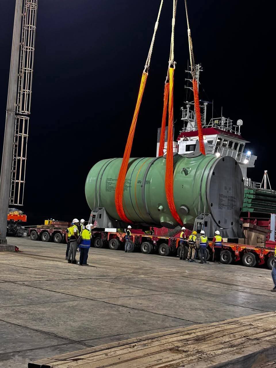 وصول وعاء ضغط المفاعل إلى موقع محطة الضبعة النووية