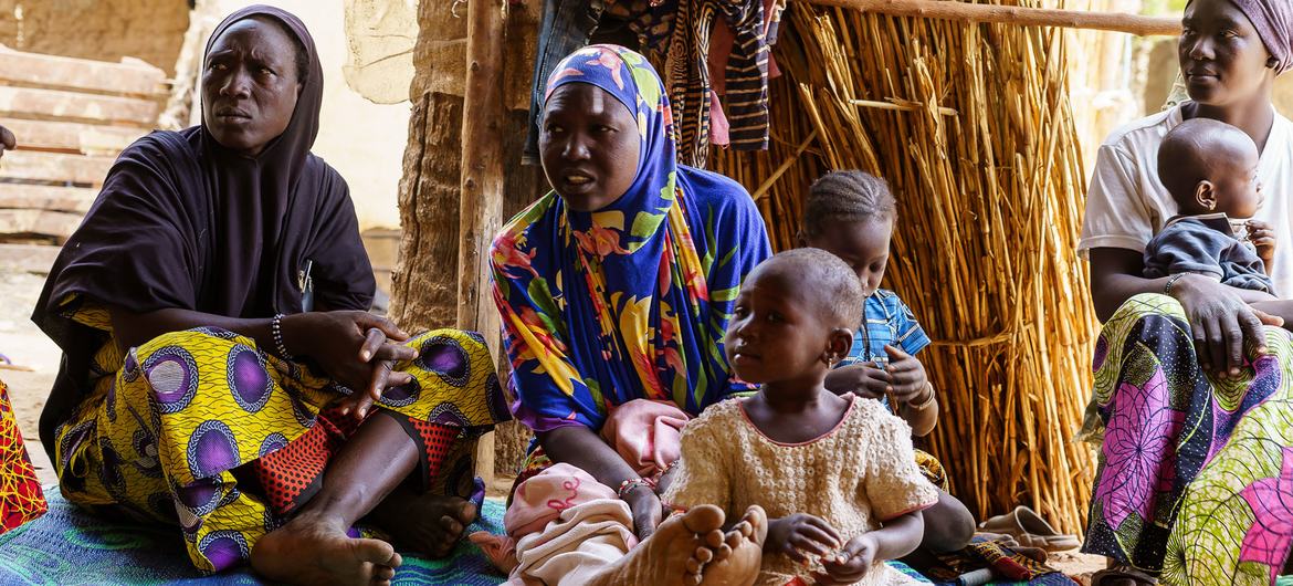 الصراع وتغير المناخ يجبران الملايين على ترك منازلهم