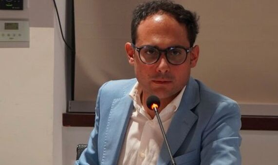 المدير العام لشركة Acoset