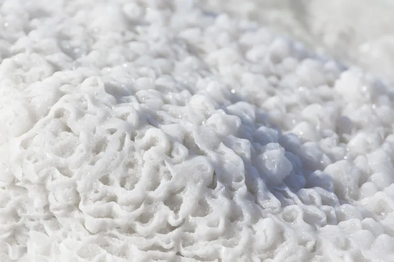 الكلور مادة أساسية في الصناعة الحديثة، ويدخل في العديد من التطبيقات