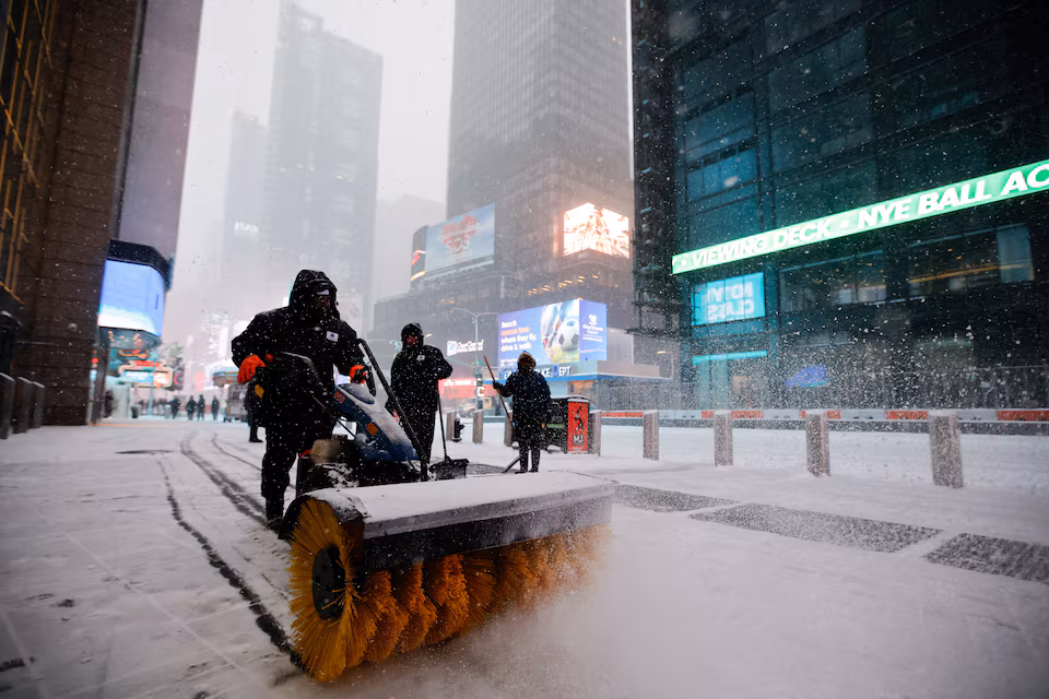 توقعت هيئة الأرصاد الجوية الوطنية تساقط ثلوج كثيفة من وادي أوهايو حتى شمال شرق البلاد
