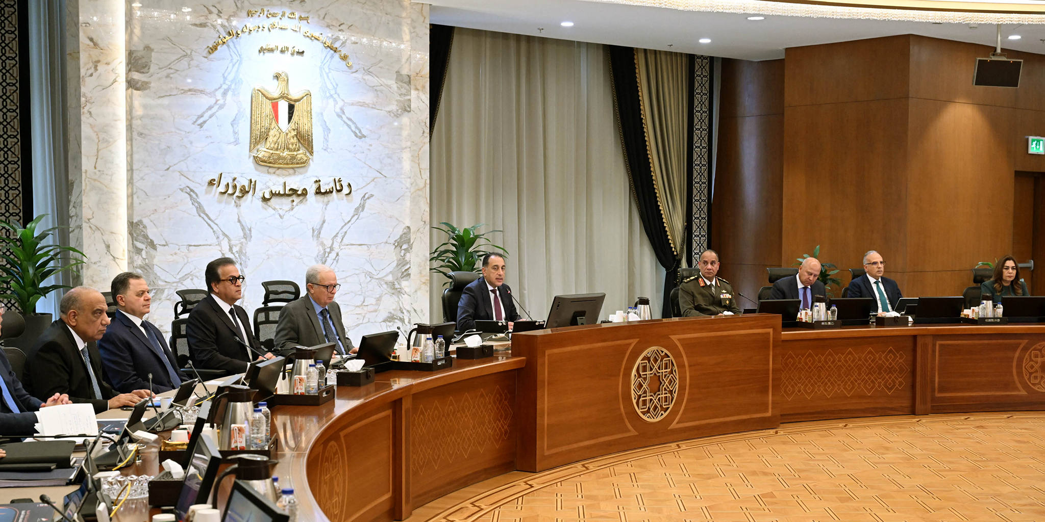 رئيس الوزراء خلال ترؤسه أول اجتماع للحكومة بتشكيلها الجديد في العاصمة الإدارية