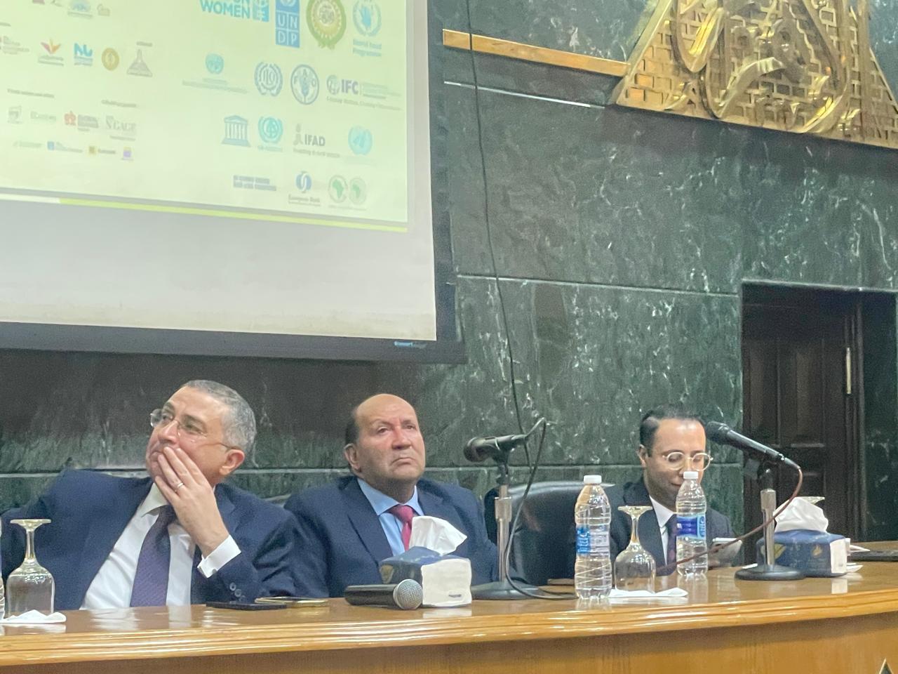 المهندس أحمد العصار والسفير هشام بدر