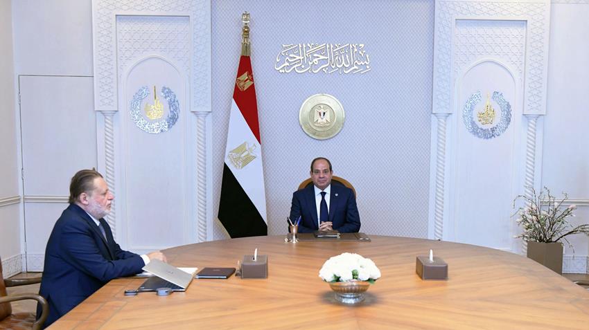 اجتماع بين عبد الفتاح السيسي ومحافظ البنك المركزي المصري لمراجعة مؤشرات السياسة النقدية والقطاع المصرفي