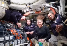 رواد Artemis II يقتربون من القمر ويستعدون لكسر رقم قياسي عالمي