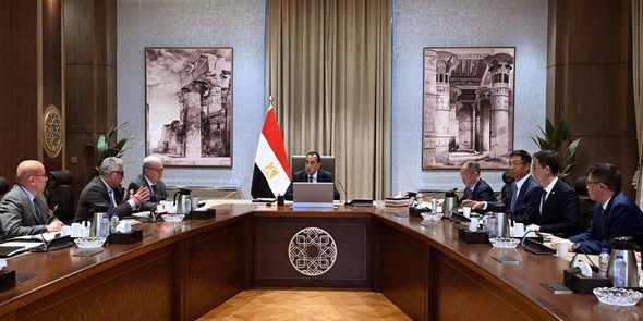 اجتماع رسمي بين رئيس الوزراء المصري ووفد شركة صينية لبحث إنشاء مصنع ألومنيوم ضخم