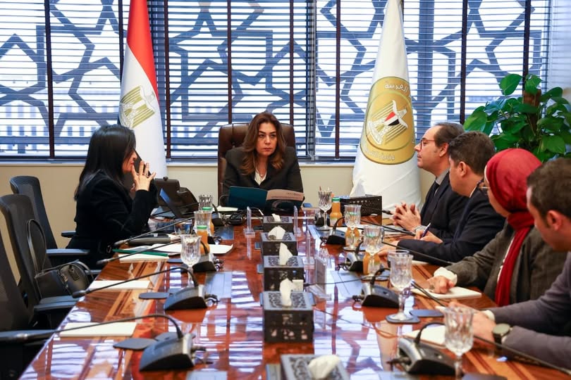اجتماع رسمي بين وزيرة التنمية المحلية وممثلي اتحاد بنوك مصر د