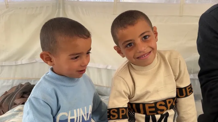 آلاف أطفال غزة يفقدون السمع بسبب الانفجارات ونقص الرعاية