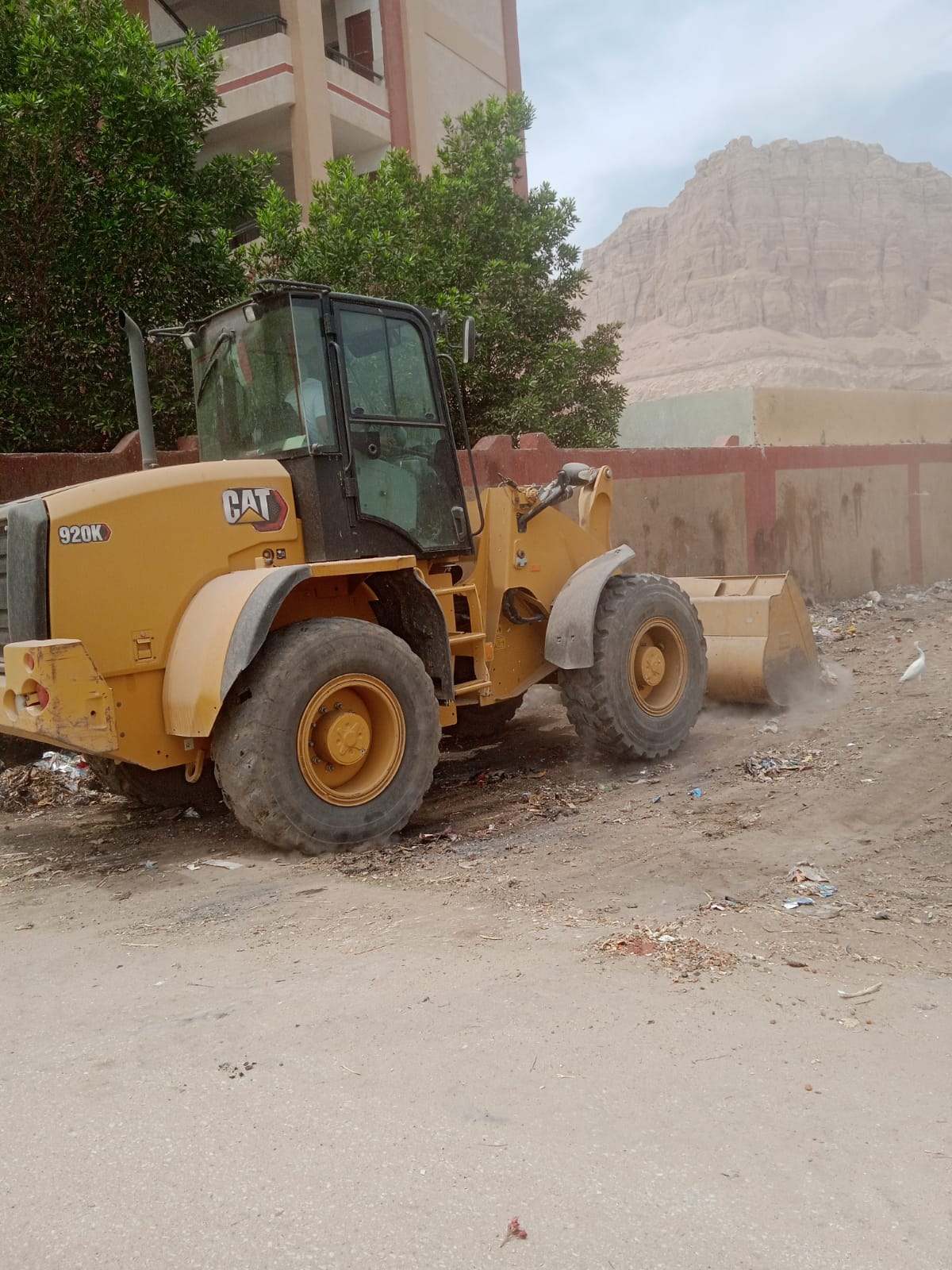 حملات نظافة موسعة في نجع حمادي وأبوتشت ترفع 35 طن مخلفات صلبة