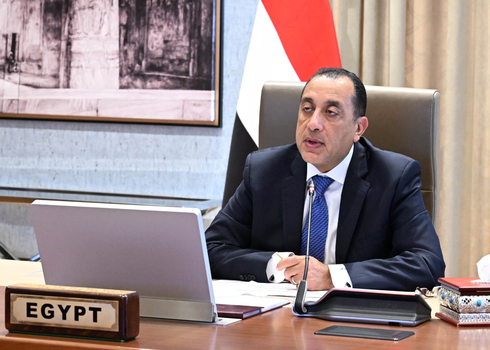 رئيس الوزراء يلقي كلمة عبر تقنية الفيديو خلال اجتماع أفريقي رفيع المستوى لمناقشة مواجهة فيروس إيبولا