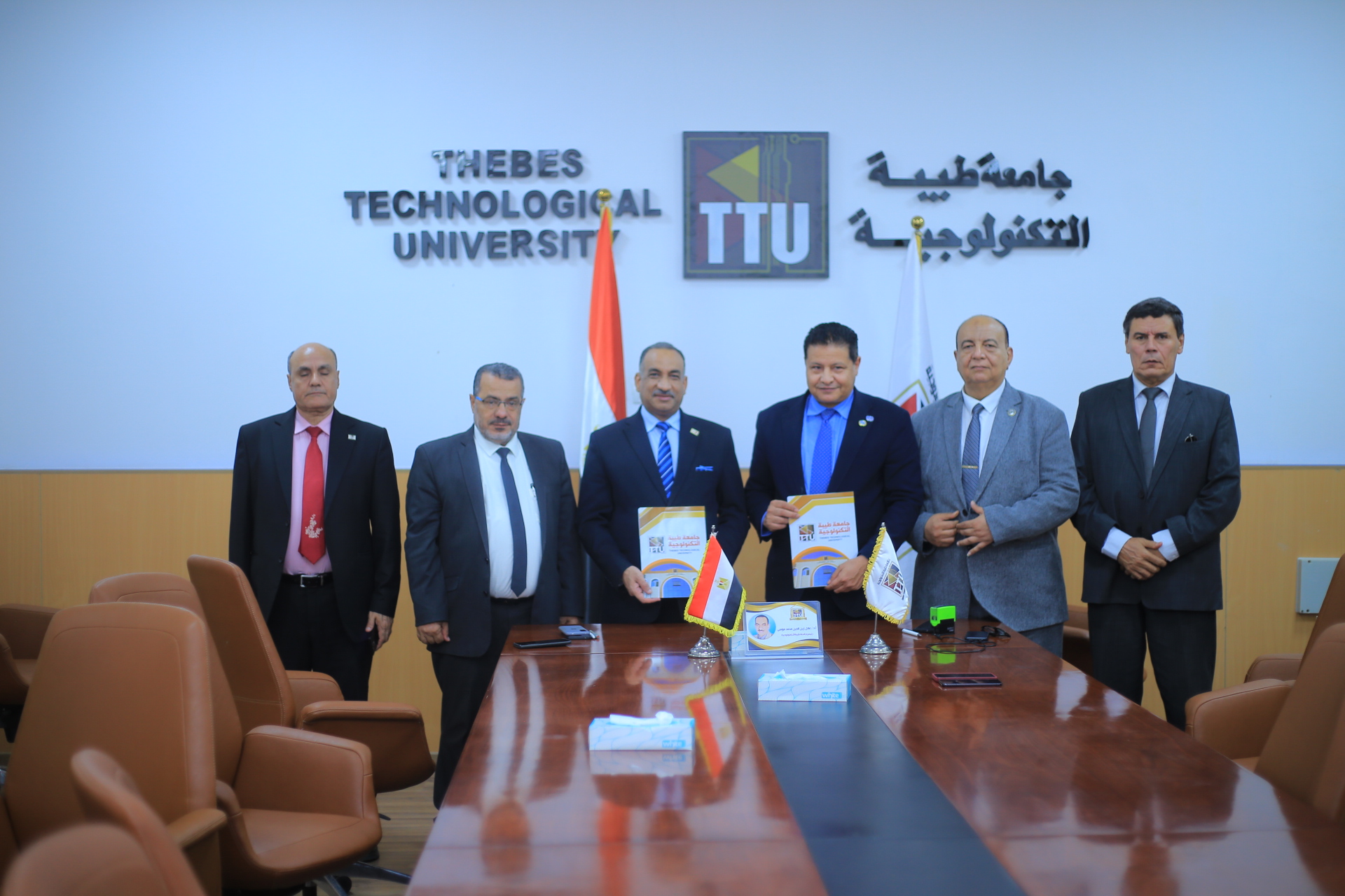 توقيع بروتوكول تعاون بين قيادات جامعة طيبة التكنولوجية ومعهد الاستدامة