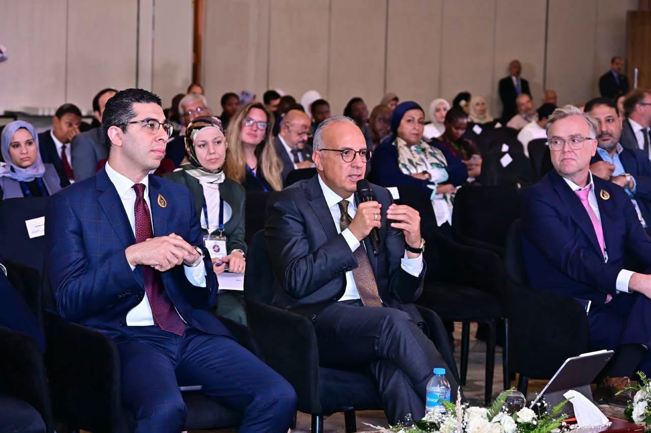سويلم يستعرض رؤية مصر للتعاون في مياه النيل، ويدعو لإطار قانوني توافقي وتبادل البيانات والتوسع في الطاقة المتجددة لدعم السلام الإقليمي.