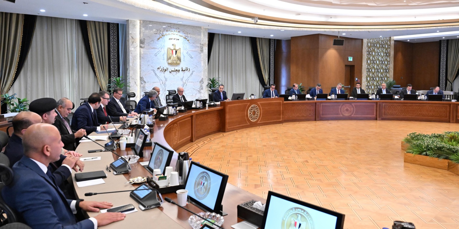 3 ملفات على طاولة لجنة الأزمات: تأمين السلع، وزيادة الصادرات، والتوسع في الطاقة الشمسية